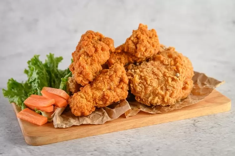 Rahasia Rasa Ayam Kremes & Gudeg yang Menggoda di Jantung Cilacap